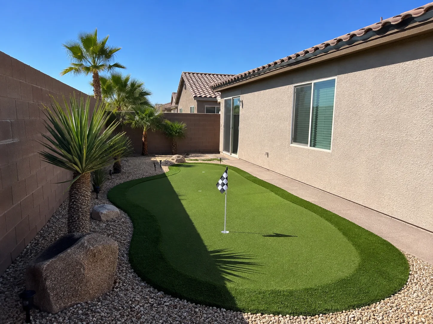 Backyard putting green Scottsdale AZ